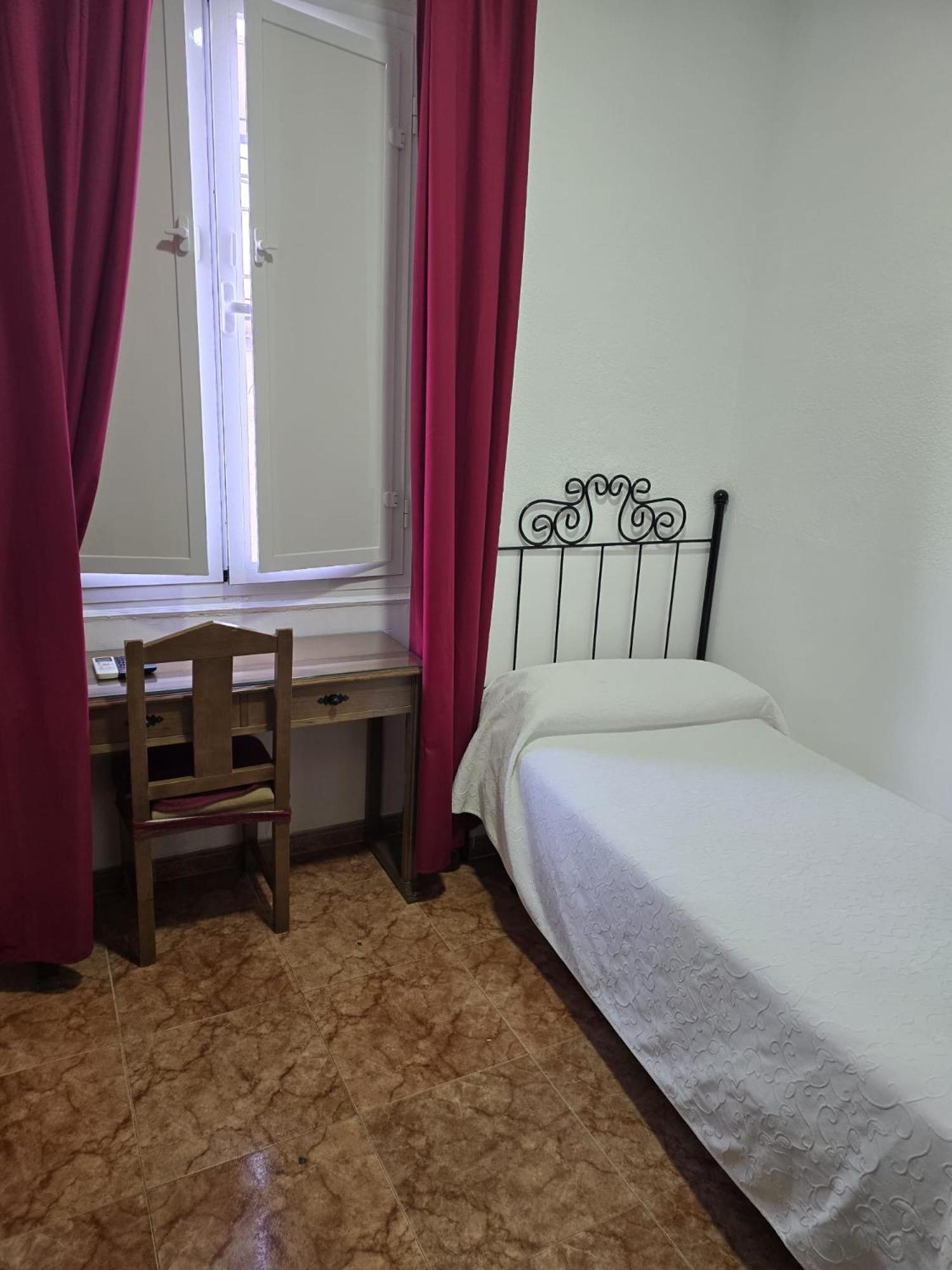 Rooms Los Montes Granada Buitenkant foto